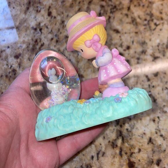 Vintage Precious Moments Easter decor - Picture 8 of 10